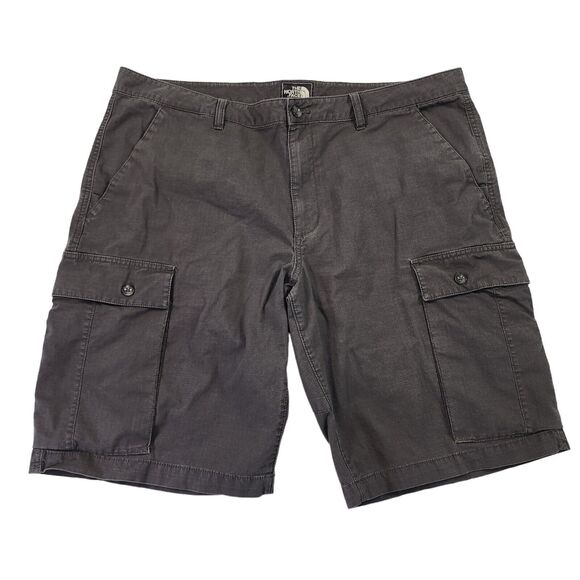 The North Face Mens Cargo Shorts Long 40x 11.5" Gray Button Down Pockets - Picture 1 of 10